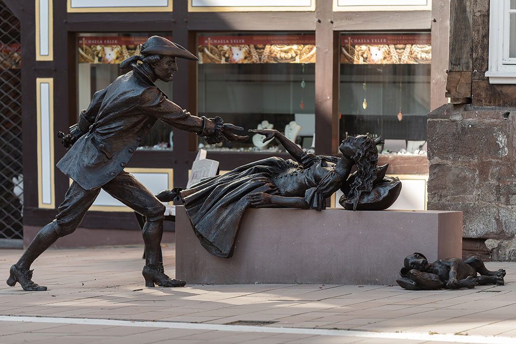 Karin Bohrmann-Roth, Dornröschen, Hofgeismar Rathausplatz 2021